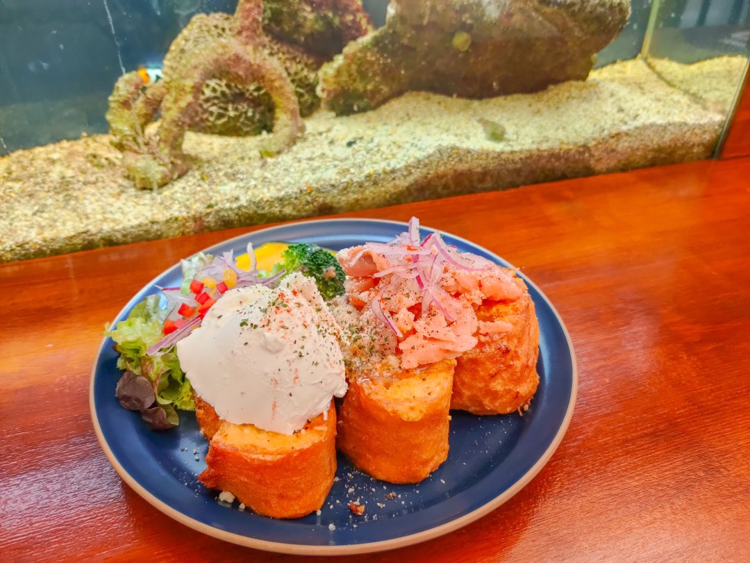 クリームチーズとサーモンのフレンチトースト